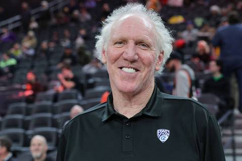 LAS VEGAS, NEVADA - MARCH 08: Sportscaster and former NBA player Bill Walton poses before broadcasting a first-round game of the Pac-12 basketball tournament between the Oregon State Beavers and the Arizona State Sun Devils at T-Mobile Arena on March 08, 2023 in Las Vegas, Nevada.   Ethan Miller/Getty Images/AFP (Photo by Ethan Miller / GETTY IMAGES NORTH AMERICA / Getty Images via AFP)