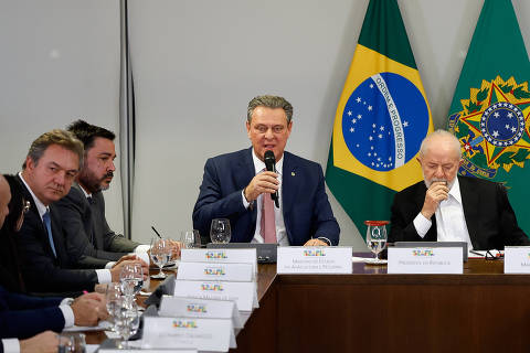Irmãos Batista participam de reunião com Lula no Planalto sobre RS; veja vídeo
