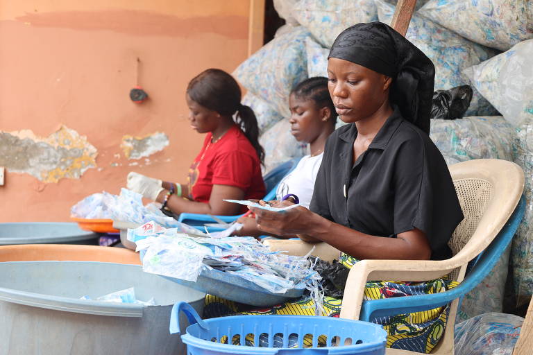 GANA -Trabalhadoras de cooperativa de reciclagem da capital Acra