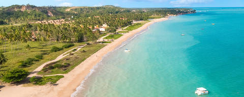 Vista aérea da praia de Maragogi, no nordeste brasileiro