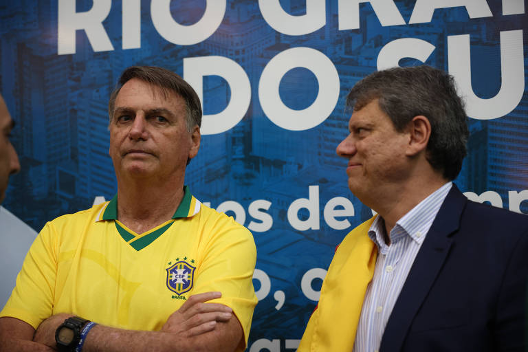 Ex-presidente Jair Bolsonaro (PL) recebe o governador Tarcísio de Freitas em campanha de arrecadação de doações para o RS