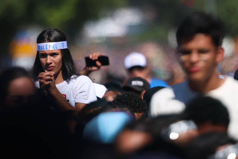 Marcha Para Jesus reúne fiéis em caminhada em São Paulo nesta quinta-feira (30)