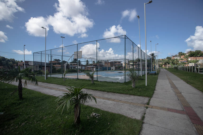 Parque possui equipamentos de lazer, cuja área pode ser alagada em caso de chuvas fortes