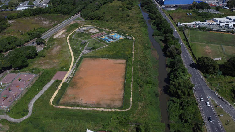 Reservatório de Amortecimento no Parque Alameda dos Ingazeiros, no centro de Lauro de Freitas