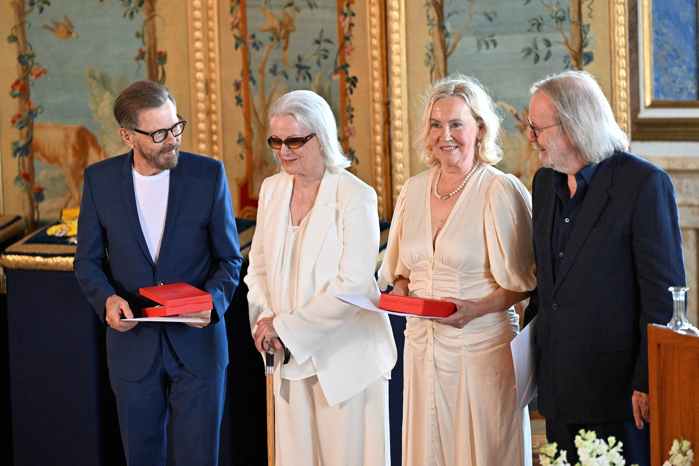 Integrantes do Abba se reúnem para receber honraria sueca