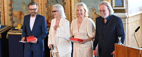 The members of the music group ABBA Bjorn Ulvaeus, Anni-Frid Lyngstad, Agnetha Faltskog and Benny Andersson receive the Royal Vasa Order from Sweden's King Carl Gustaf and Queen Silvia for outstanding contributions to Swedish and international music life at a ceremony at Stockholm Royal Palace, in Stockholm, Sweden, May 31, 2024.  TT News Agency/Henrik Montgomery/via REUTERS      ATTENTION EDITORS - THIS IMAGE WAS PROVIDED BY A THIRD PARTY. SWEDEN OUT. NO COMMERCIAL OR EDITORIAL SALES IN SWEDEN. ORG XMIT: ZYAy9TdBd68