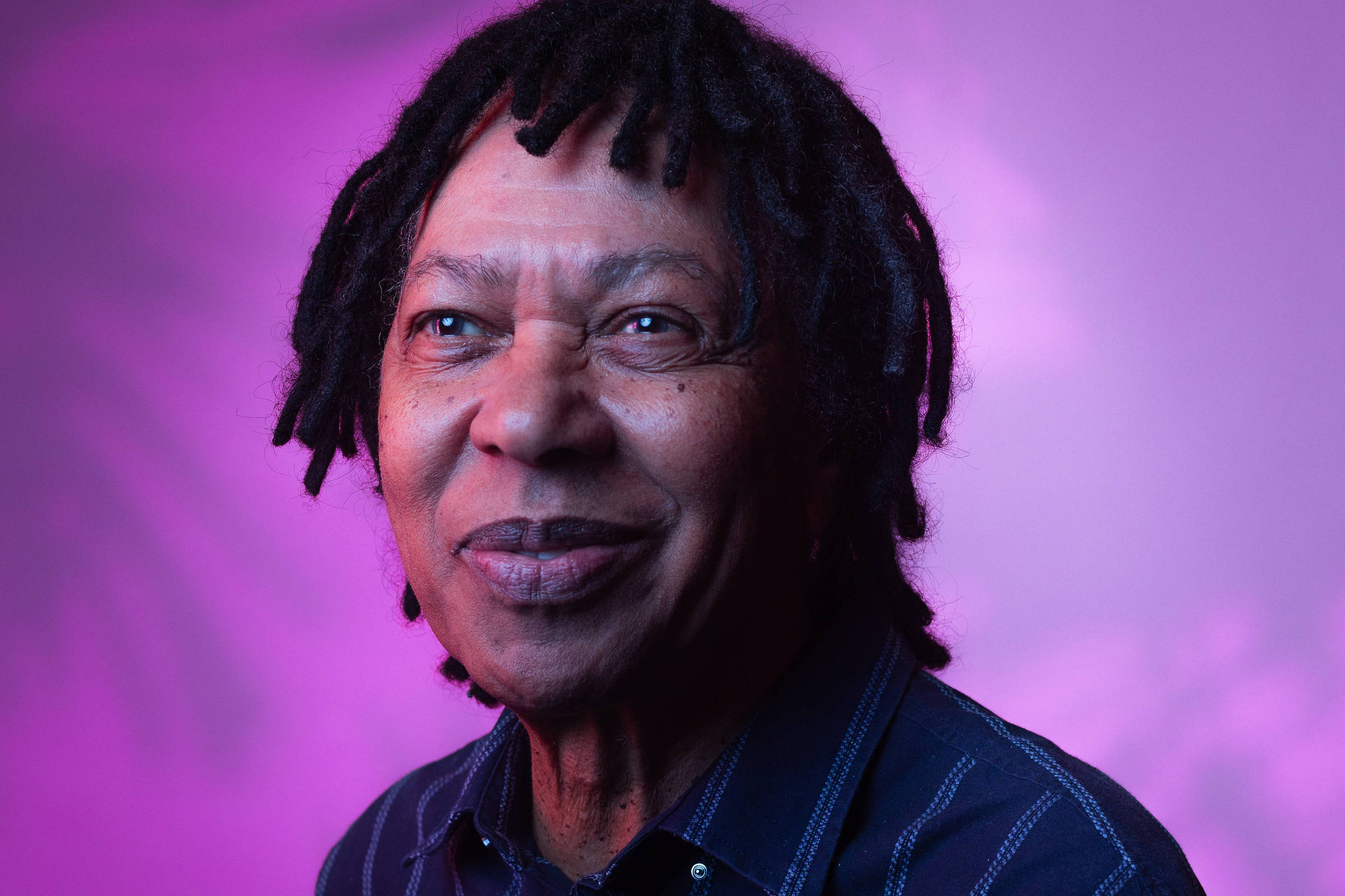 Djavan fará turnê pelo Brasil em 2026; veja como comprar ingressos