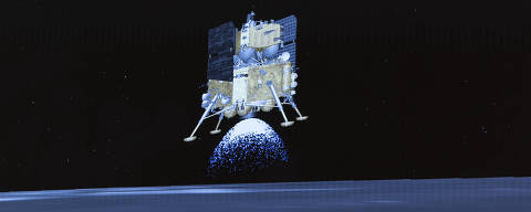 (240602) -- BEIJING, June 2, 2024 (Xinhua) -- This image taken from video animation at Beijing Aerospace Control Center (BACC) on June 2, 2024 shows the lander-ascender combination of Chang'e-6 probe before landing on the far side of the moon. China's Chang'e-6 touched down on the far side of the moon on Sunday morning, and will collect samples from this rarely explored terrain for the first time in human history, the China National Space Administration (CNSA) announced.
   Supported by the Queqiao-2 relay satellite, the lander-ascender combination of the Chang'e-6 probe successfully landed at the designated landing area at 6:23 a.m. (Beijing Time) in the South Pole-Aitken (SPA) Basin. (Xinhua/Jin Liwang)