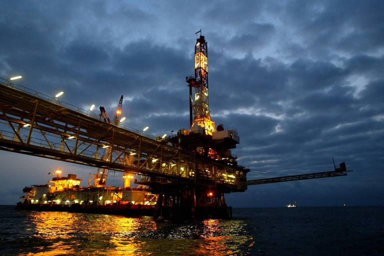 Opep prorroga cortes na produção para sustentar preços do petróleo até o final de 2025