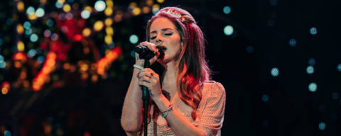 Lana Del Rey canta em edição de 2024 do festival Primavera Sound, em Barcelona