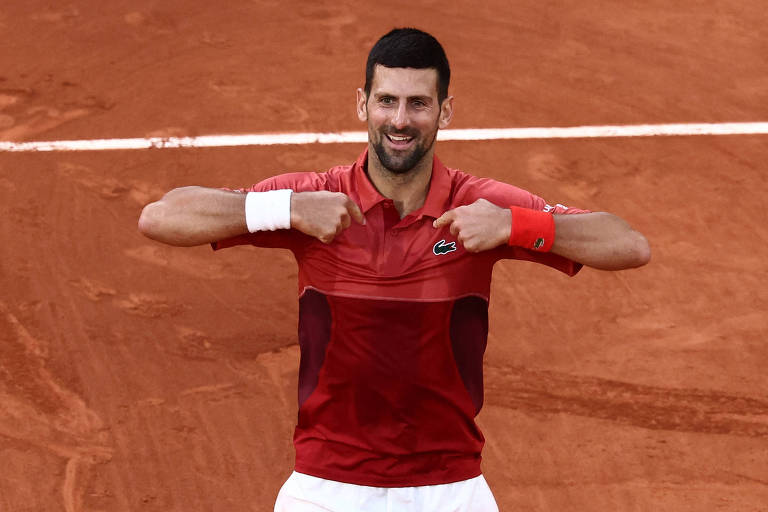 Djokovic escapa de eliminação e bate recorde de vitórias em Grand Slams