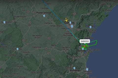 Aeronave da FAB busca avião desaparecido na região de Joinville (SC)
