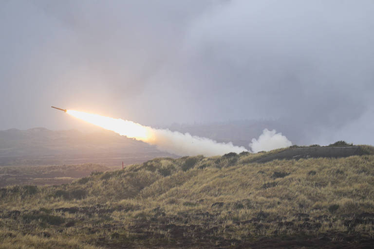 Ucrânia usa foguete dos EUA contra alvo na Rússia pela 1ª vez
