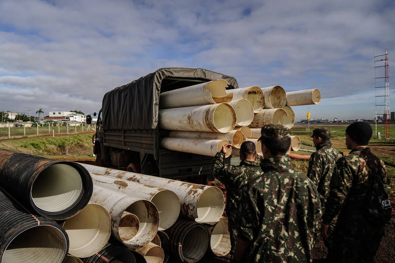 Aeroporto Internacional Salgado Filho foi afetado pelas enchentes em Porto Alegre