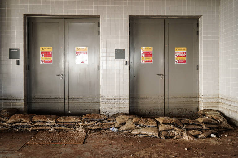 Aeroporto Internacional Salgado Filho foi afetado pelas enchentes em Porto Alegre