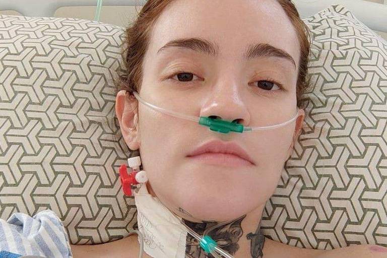 Carolina Arruda no hospital