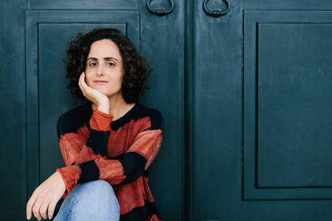 A escritora Tatiana Salem Levy, que lança 'Melhor Não Contar'