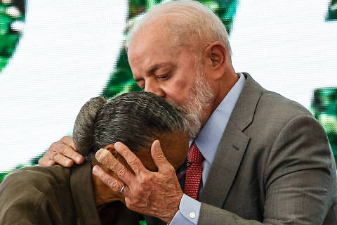 BRASILIA, DF, 05-06-2024 O presidente da Republica Luiz Inacio Lula da Silva com a ministra do meio ambiente Marina Silva, no Dia Mundial do Meio Ambiente e mudaça do clima (FOTO Gabriela Biló /Folhapress)