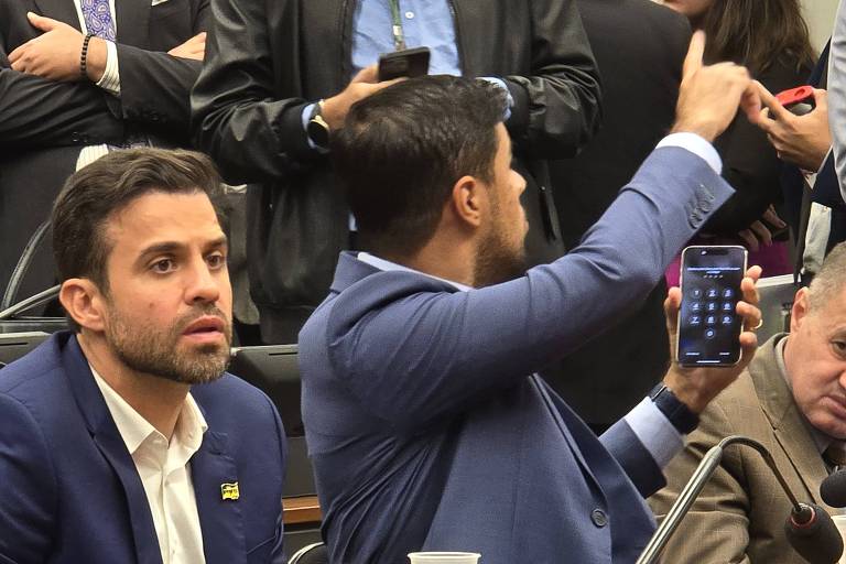 Durante a sessão do Conselho de Ética da Câmara votação do relatório de Guilherme Boulos (PSOL-SP) a favor do arquivamento da suspeita de rachadinha contra o deputado André Janones (Avante-MG) Marçal foi chamado de "coach picareta" pelo pré-candidato e rival na disputa pela prefeitura