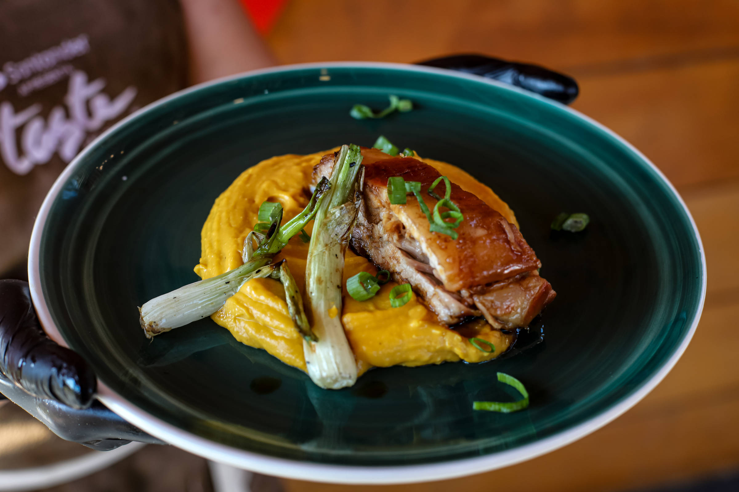 Taste reúne chefs renomados em aulas e estandes com pratos especiais
