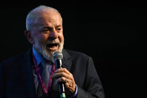 Lula diz que Brasil tem estabilidade para investidores e defende 'mais arrecadação e menos juros'