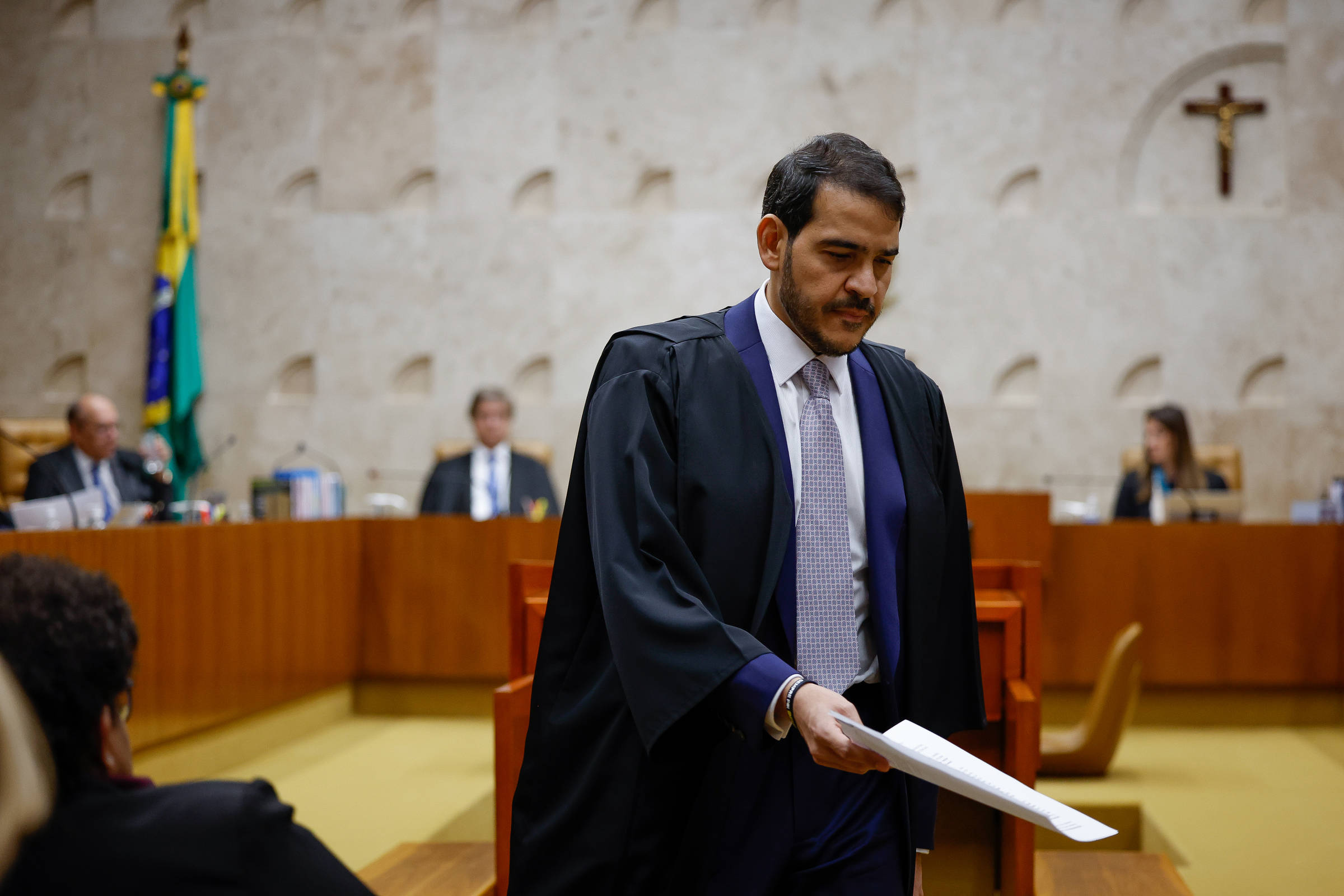Favorito para vaga de Barroso, Messias enfrenta campanha de ministros do STF por Pacheco