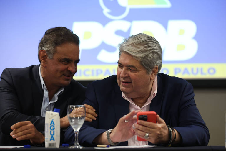 Deputado Aécio Neves e apresentador José Luiz Datena durante lançamento da pré-candidatura em São Paulo