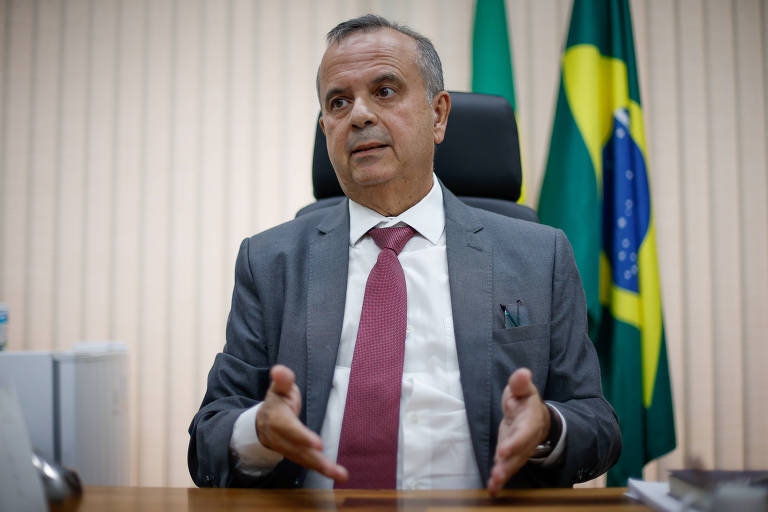 Rogério Marinho (PL-RN), líder da oposição no Senado, durante entrevista à Folha em seu gabinete