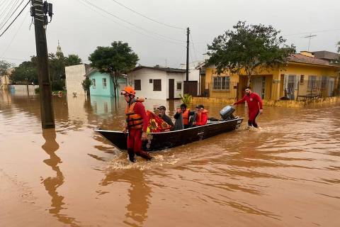 Chuva eleva nível de rios, e cidades do interior do RS voltam a sofrer com enchentes