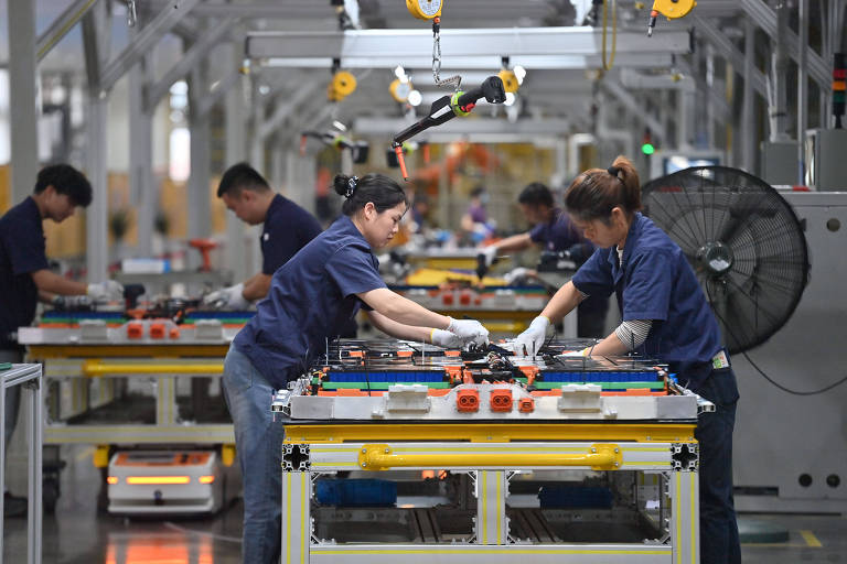 Salários mais altos, menos empregos: a mudança do setor manufatureiro da China