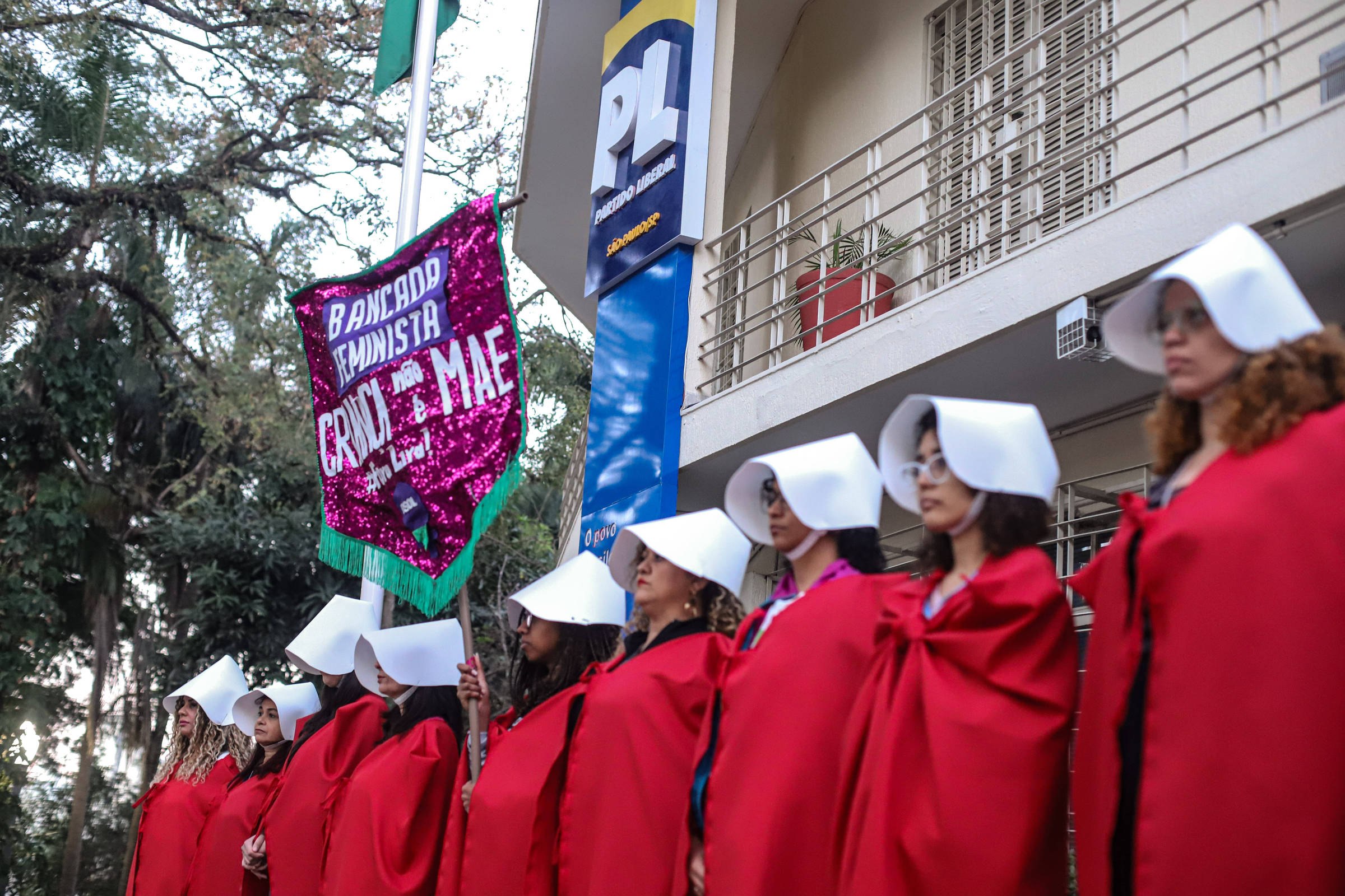 Projeto que acaba com aborto acima de 22 semanas avança no Senado