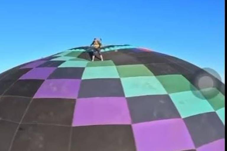 Balão rasga e paraquedista cai durante salto em Boituva (SP) - 21/06 ...