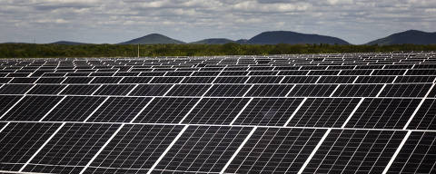 JAGUARETAMA, CE, BRASIL. - 19.06.2024 - Complexo Solar Panati no interior do Ceará da Spic Brasil (Empresa de geração de energia segura e renováveis) Brasil. Os painéis de energia solar ocupam uma área de 741 hectares e vai abastecer cerca de 350 mil residências por ano.  - (foto: Rubens Cavallari/Folhapress, Mercado) * * * EXCLUSIVO * * *