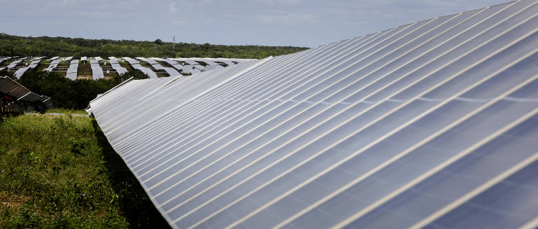 O complexo solar do Panati tem capacidade instalada de 292 MWp (megawatt-pico), suficiente para abastecer cerca de 350 mil residências. O investimento no projeto foi de aproximadamente R$ 1 bilhão.