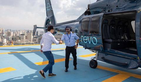 Felipe Massa utiliza serviço da Revo