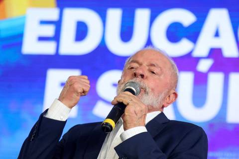 Lula sai em defesa de Juscelino após indiciamento pela PF e diz estar feliz com ministro