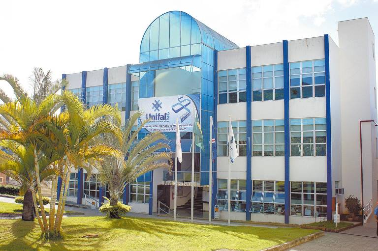 Algumas universidades relatam não ter recursos nem mesmo para obras necessárias para garantir a segurança dos estudantes e funcionários. Caso da Unifal (Universidade Federal de Alfenas), que diz não ter dinheiro para reparos urgentes de prevenção e combate a incêndio