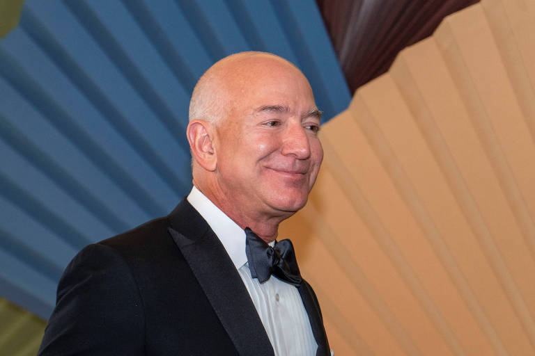 Como Jeff Bezos, de inovador implacável, tornou-se um problemático tubarão da mídia