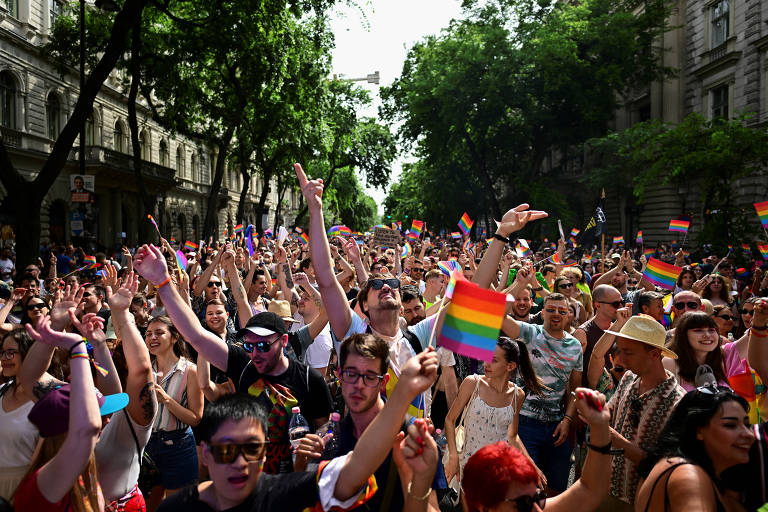 A parada anual LGBTQIA+ de Budapeste, na Hungria