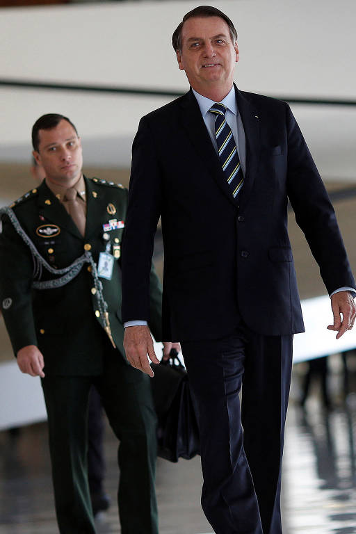 Com investigações em andamento, os advogados de Bolsonaro buscam estratégias para questionar a delação de Cid no STF