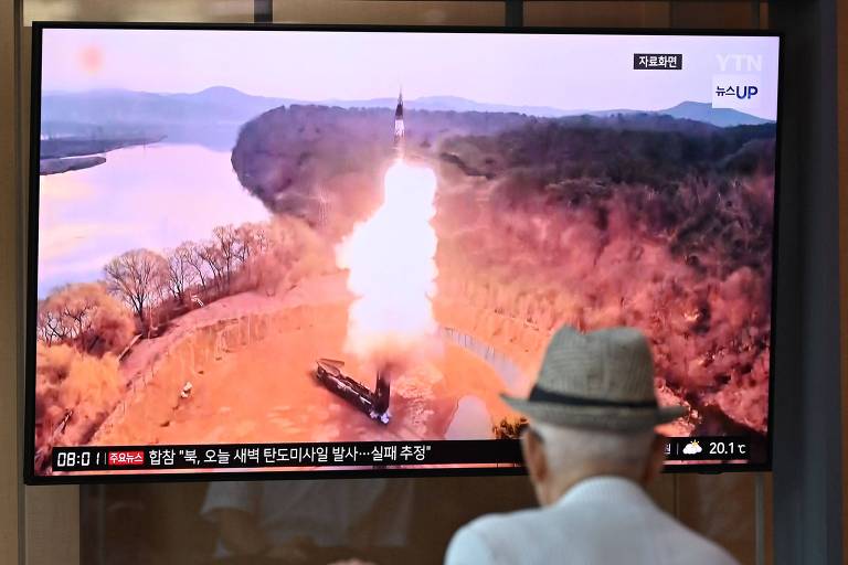 Coreia do Norte lança míssil hipersônico após chegada de porta-aviões dos EUA ao Sul