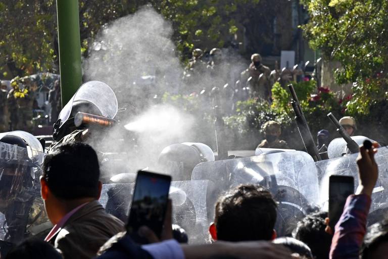 Em 2023, Evo e Arce entraram em rota de colisão. O atual presidente chegou a ser expulso do MAS em congresso do partido tomado por apoiadores de Evo e boicotado por Arce e seus apoiadores