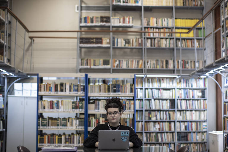 A produtora audiovisual pontua que os processos seletivos deveriam ser mais simples e transparentes