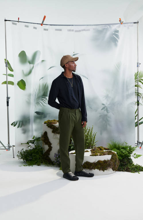 Coleção de roupas da Oriba feitas com fibra de cânhamo, tirada do caule da cannabis sativa