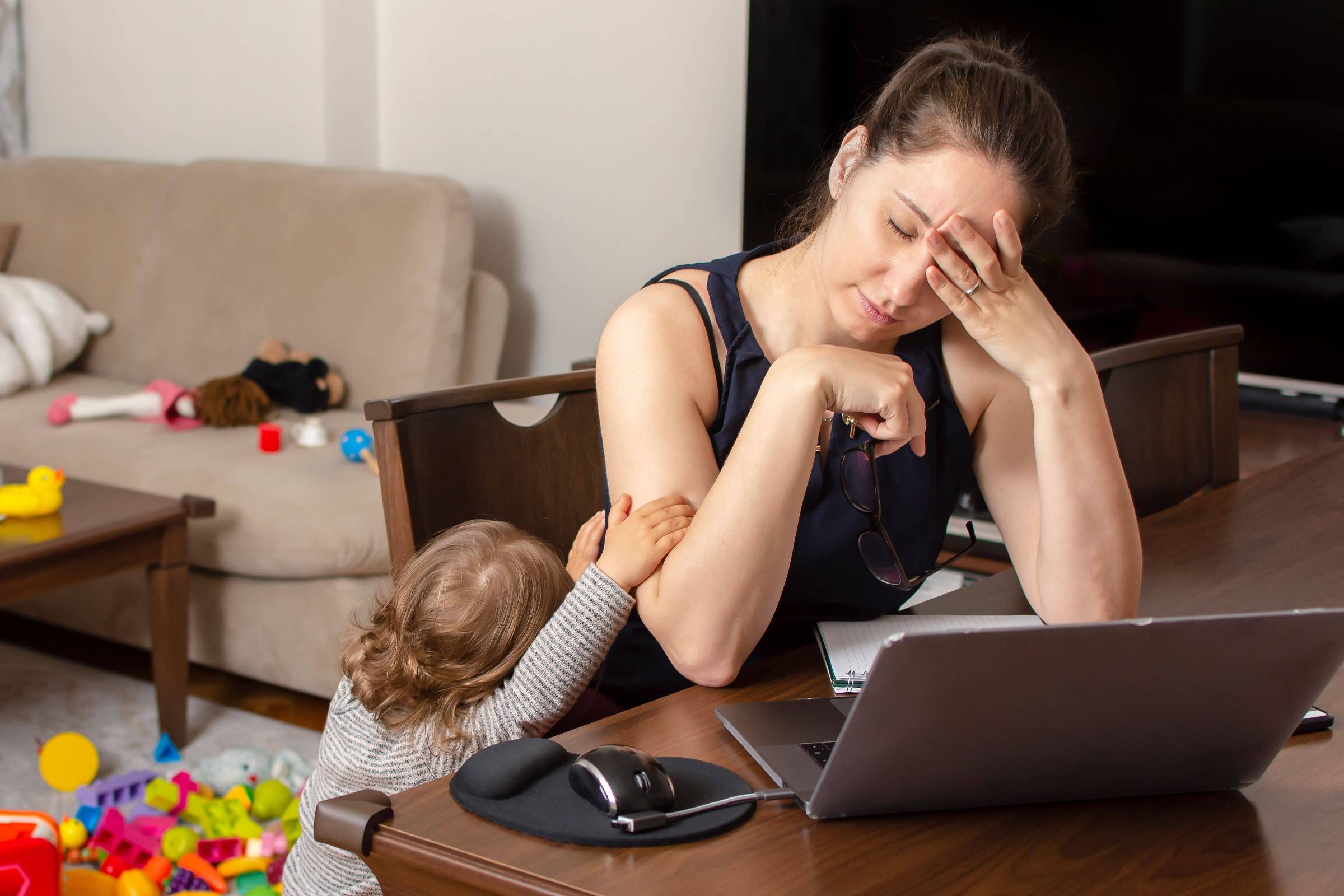O preço (in)visível da maternidade