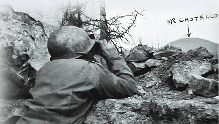 Pracinhas brasileiros na tomada do Monte Castello, na Itália, em 1945
