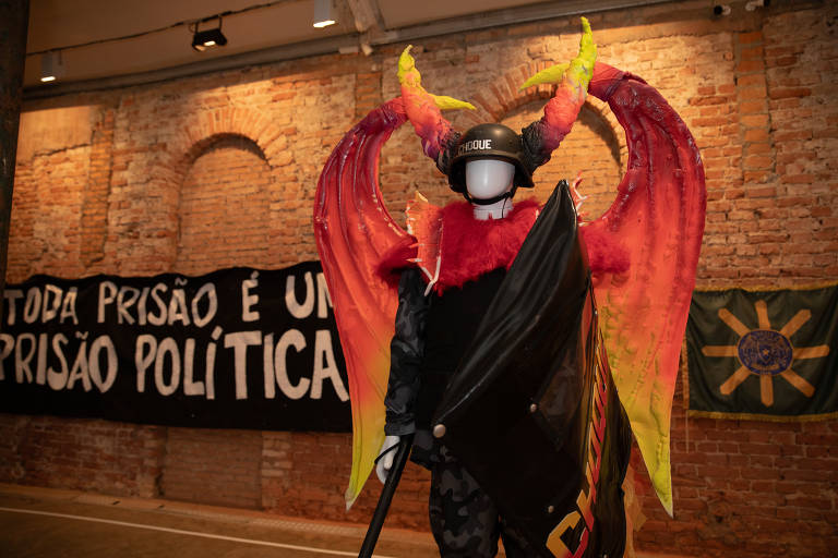 Imagem da exposição 'Sobre Nós  60 anos de Resistência Democrática no Brasil', na Cinemateca