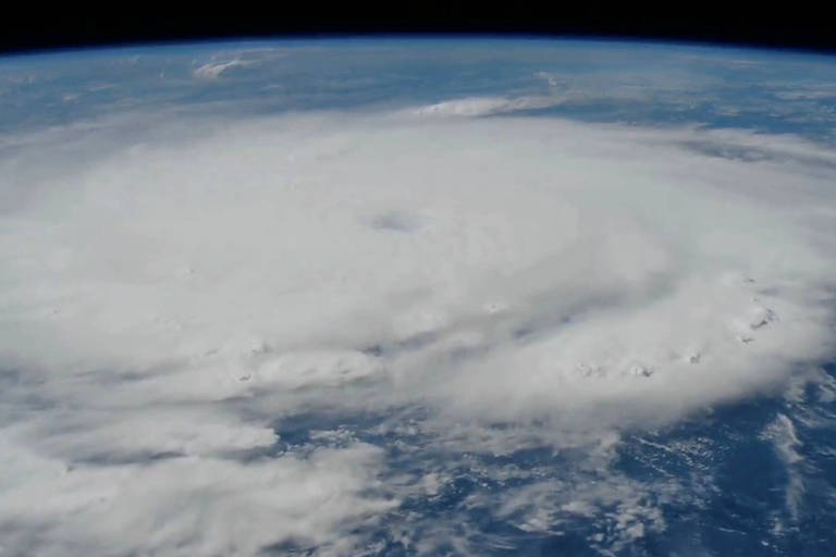 Grande furacão é visto do espaço 