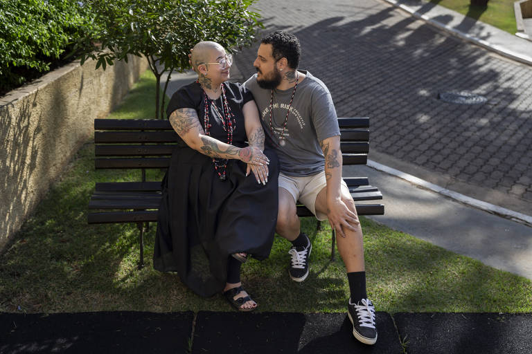 O casal tinha regras como sempre respeitar um ao outro, ter uma comunicação clara com todas as partes envolvidas e não dormir fora de casa