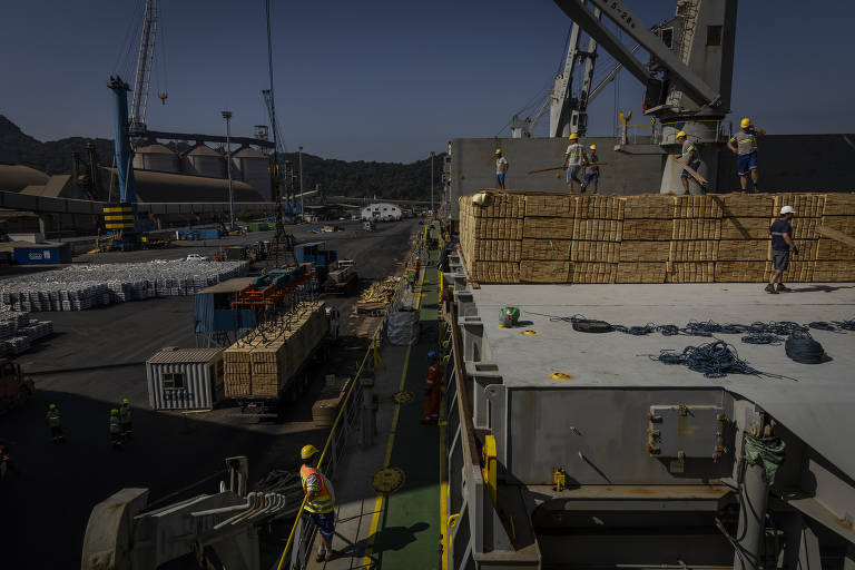 Porto catarinense é responsável por 42% do aço importado pelo Brasil